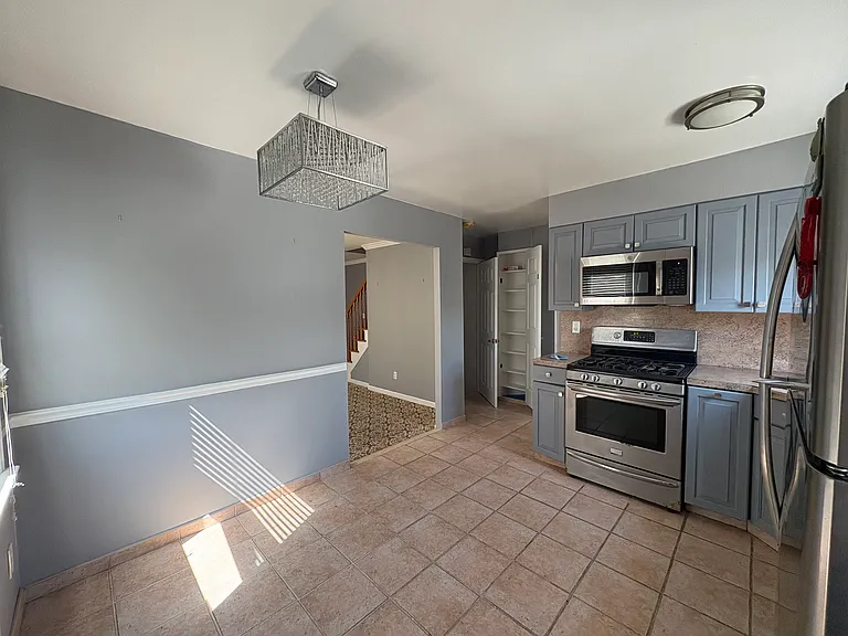 327 Chesterton Ave — Photo 7