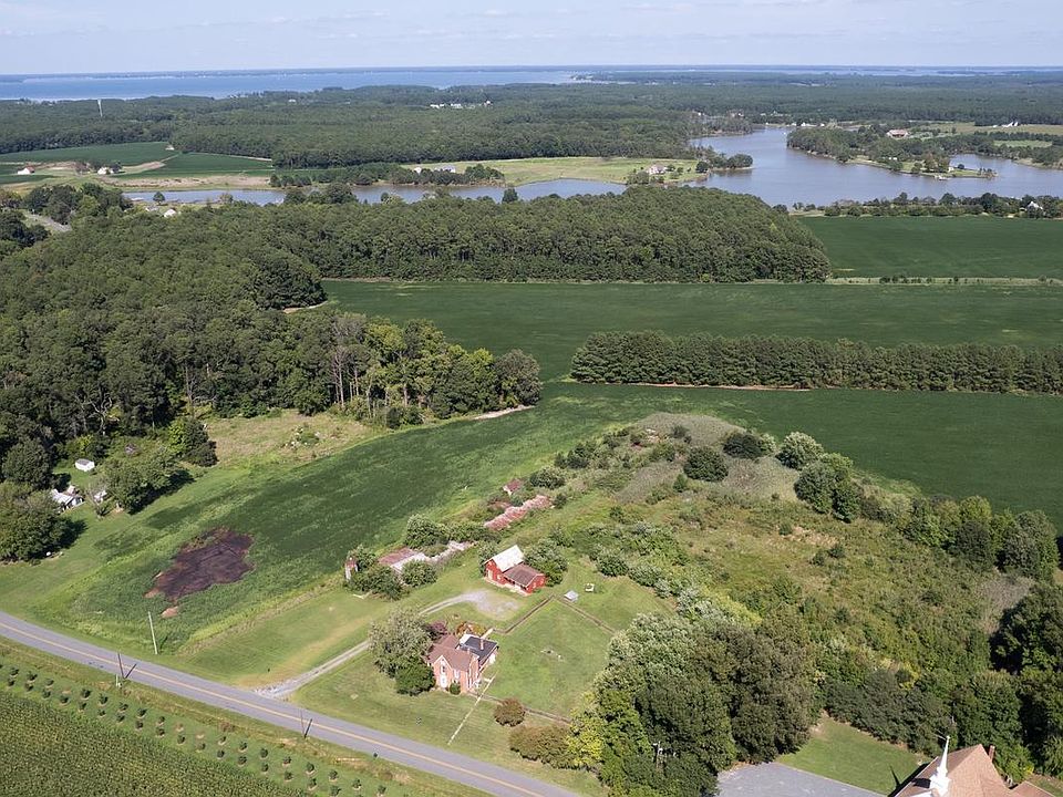 49th image of 885 Hudson Rd