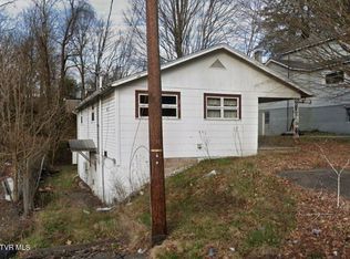 39 12th St NW, Norton, VA 24273