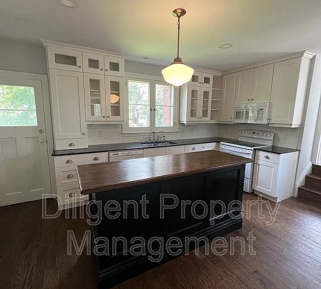 642 Bolivar St #MAIN FLOOR — Photo 1