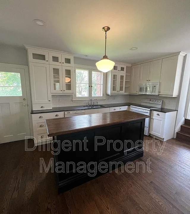 642 Bolivar St #MAIN FLOOR