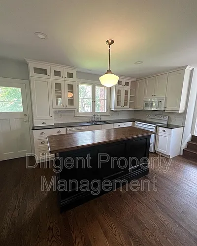 642 Bolivar St #MAIN FLOOR Photo 1 642 Bolivar St #MAIN FLOOR Photo 1