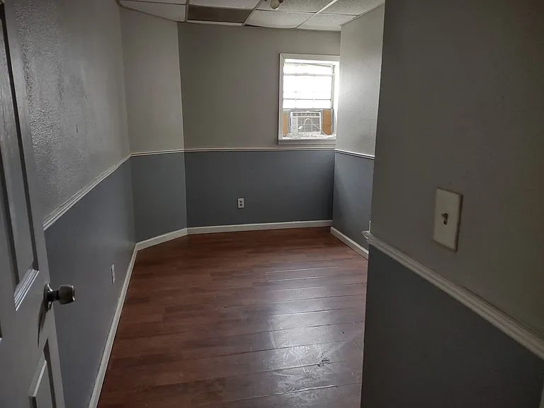 505 Oak St — Photo 24