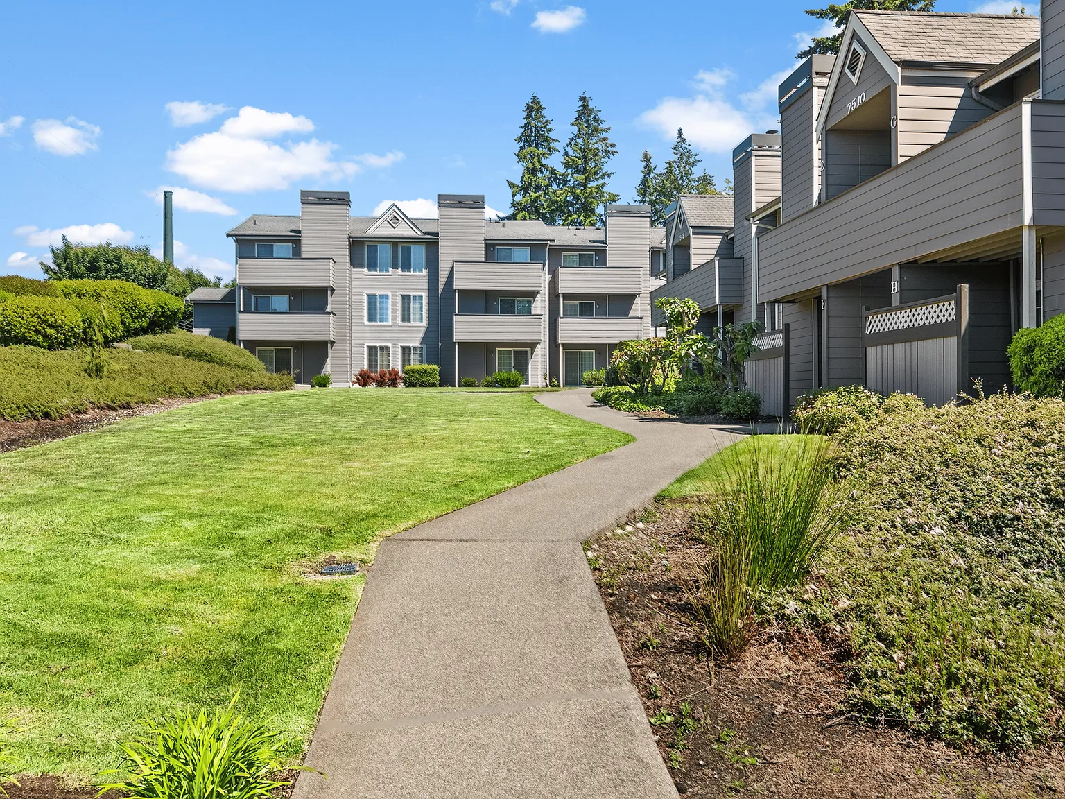 Monte Vista Apartments — Photo 3