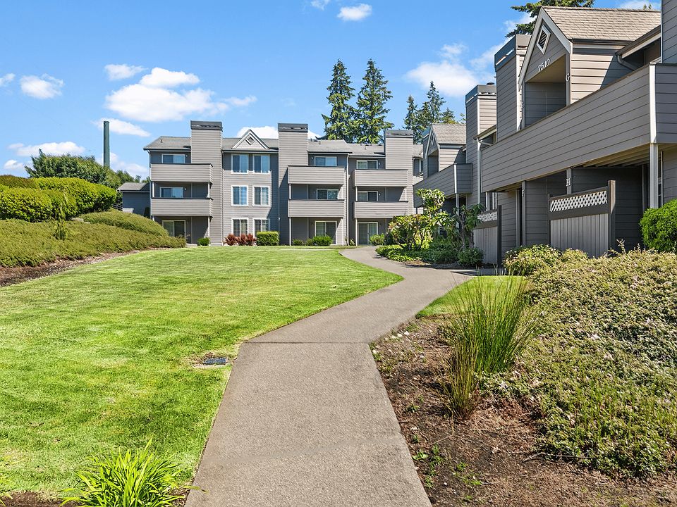 Apartment Community Courtyard