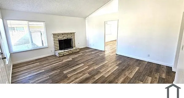 836 Langhorn St — Photo 10