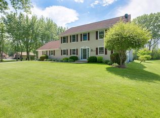 9798 11th Ave, Pleasant Prairie, WI 53158