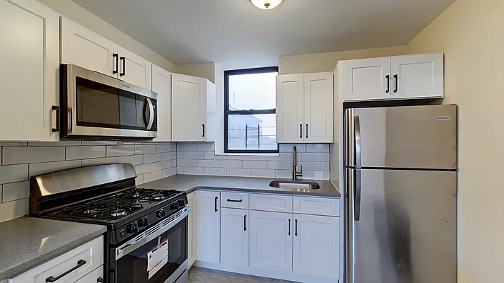 Rented by Compass | media 10