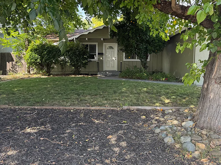 681 S Orchard Ave — Photo 14