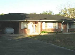 8315 Lake Shore Dr, Yalaha, FL 34797