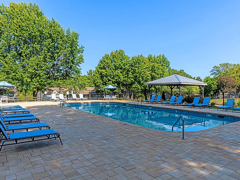 Swimming pool & sundeck
