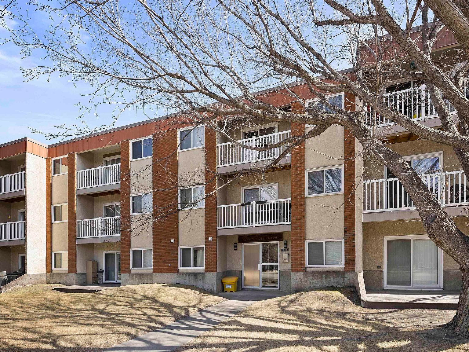 10615 156th St NW #302, Edmonton, AB T5P 2S2 | MLS #E4381239 | Zillow