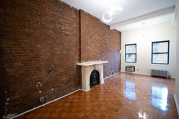 1st image of 315 W 48th St #2A