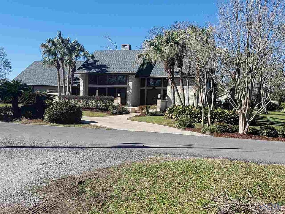 142 Plaisance St, Golden Meadow, LA 70357 Zillow