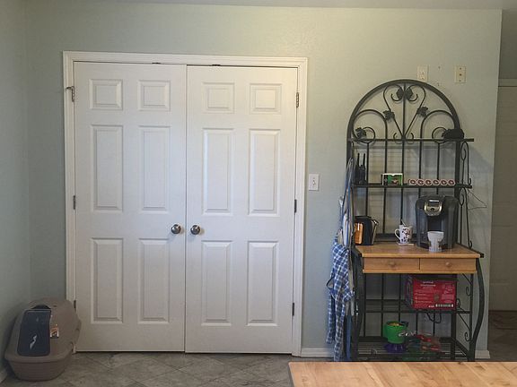 3rd image of 2421 Melissa Ln