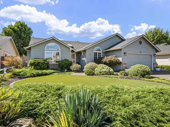 2077 Clark Ave, Cottage Grove, OR 97424