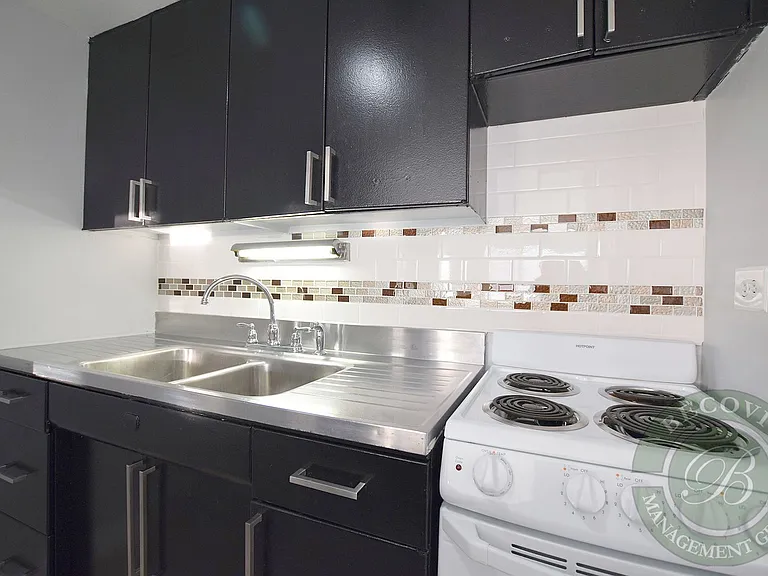 6012 N Kenmore Ave — Photo 1