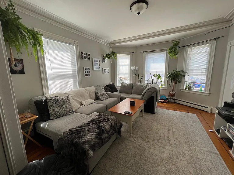 13 Penn St — Photo 1