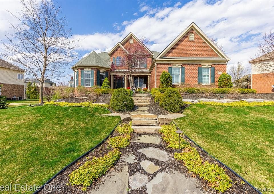 18744 Bayberry Way, Northville, MI 48168 Zillow