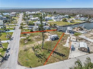 2375 York Rd, Saint James City, FL 33956