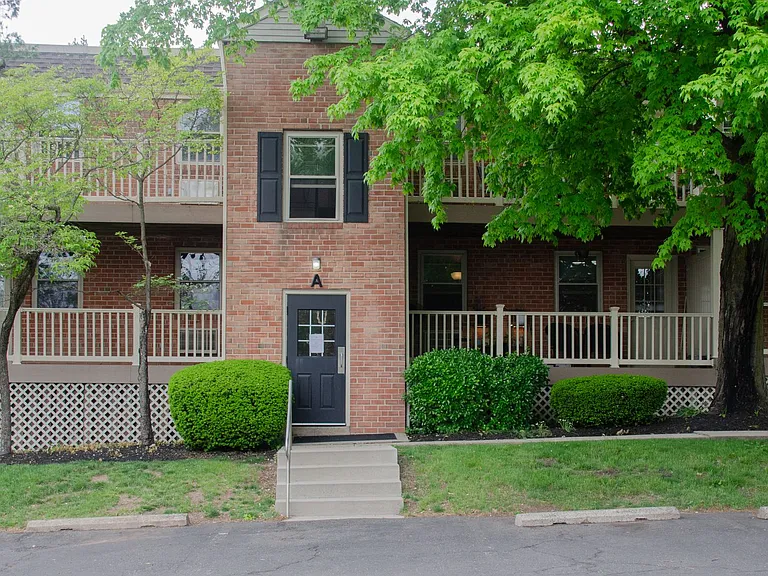 Parkside Manor Apartments — Photo 7