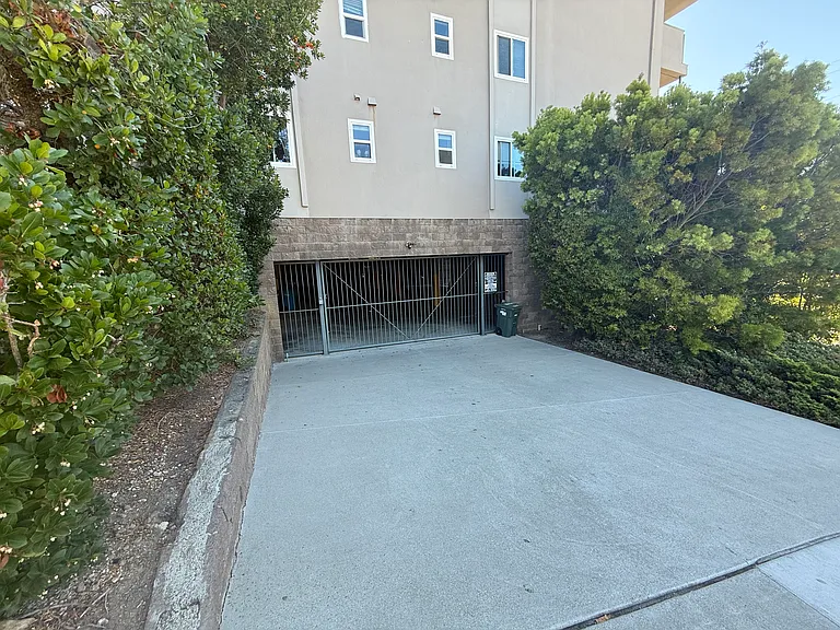 1241 W Hillsdale Blvd #201 — Photo 4