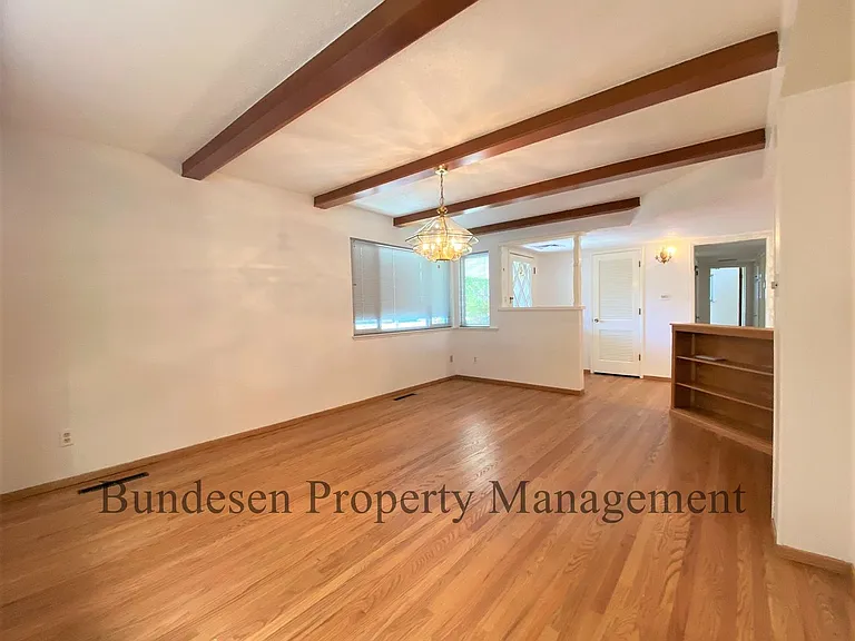 2352 Yulupa Ave — Photo 5