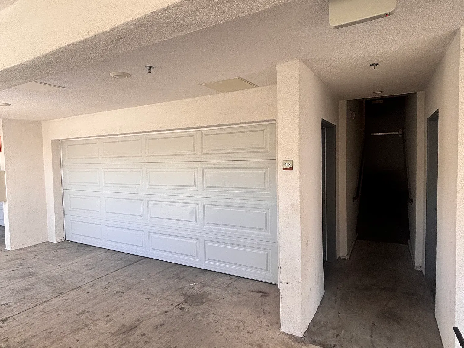 3 bed, 2.5 bath, 1229 sqft, $3,500 — Photo 2