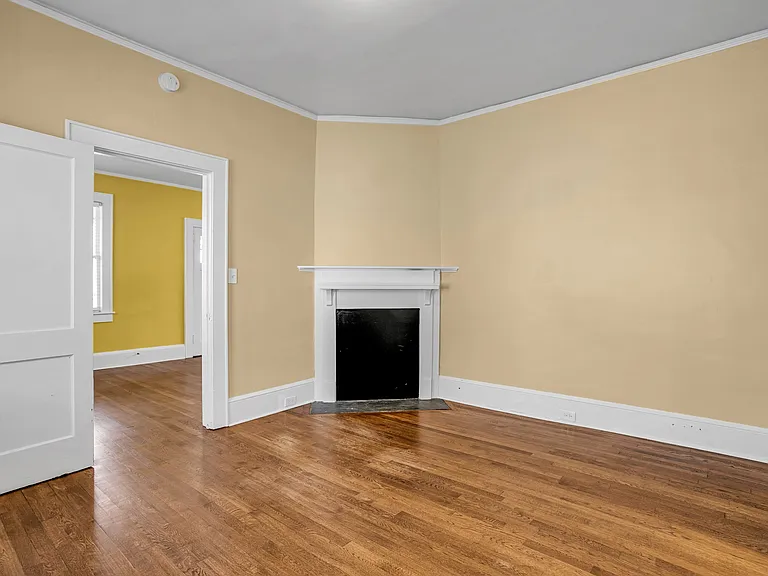 205 Croft St — Photo 19