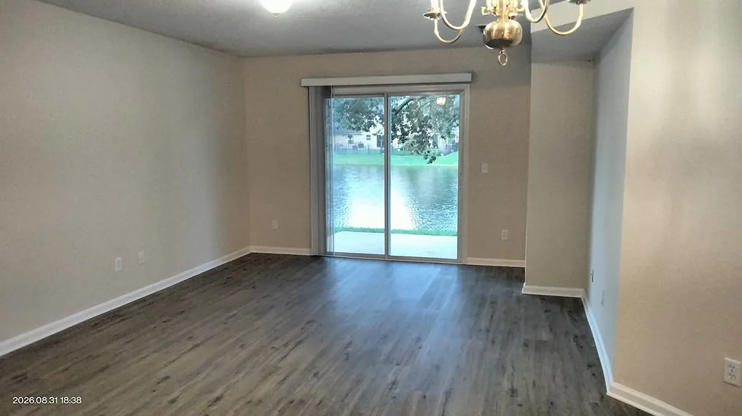 3 bed, 1100 sqft, $1,875 — Photo 1