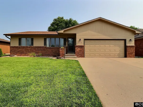 2316 Jean Dr, Fremont, NE 68025