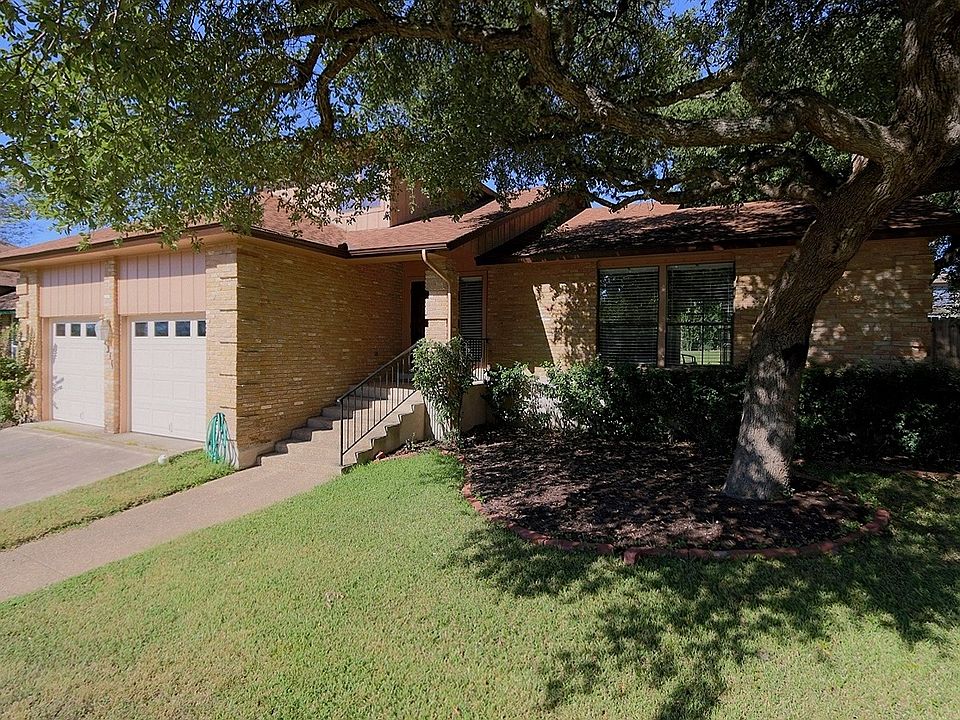 1st image of 2311 Park Cir