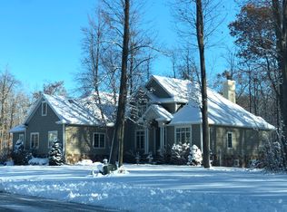 4345 Hilton Head Dr, Oneida, WI 54155