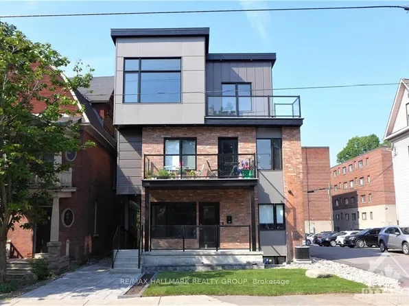 368 Chapel St #7, Ottawa, ON K1N 7Z6