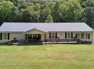 486 Hale Ln, Leon, WV 25123