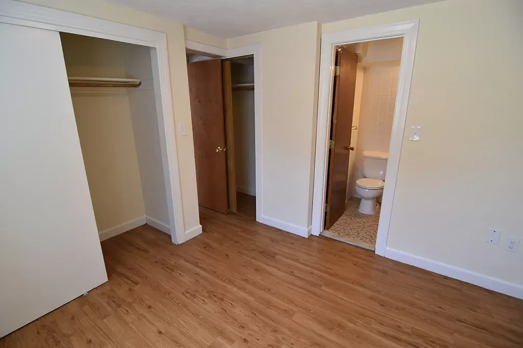 1 bed, 9999 sqft, $2,100 — Photo 4