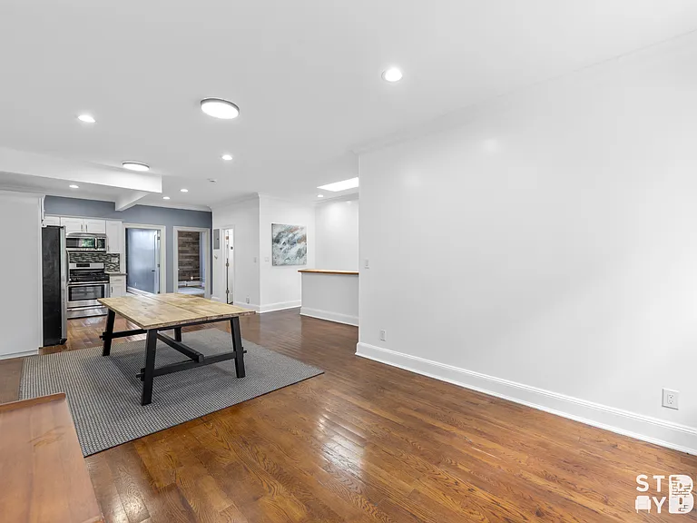 15 Aberdeen St #3 — Photo 4