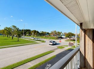 510 Lake Shore Dr APT 20, West Palm Beach, FL 33403