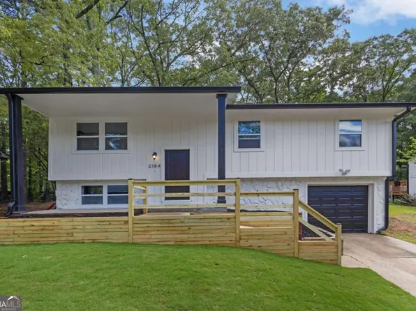 2184 Cherokee Valley Cir, Lithonia, GA 30058