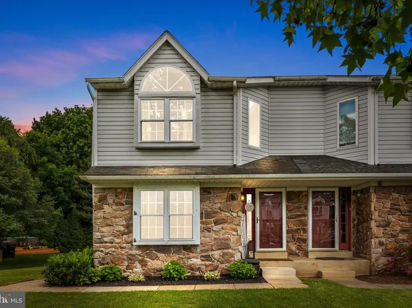 31 Pearl Dr, Doylestown, PA 18901