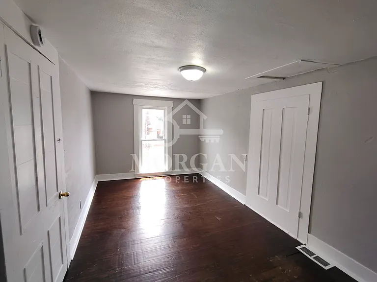 1104 Spring St — Photo 7