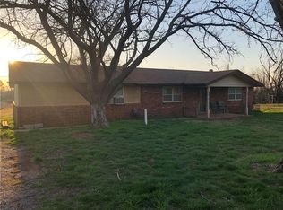 218 Meyers Dr, Tuttle, OK 73089