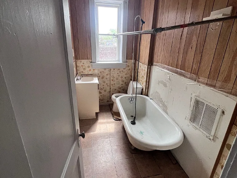 3715 S Compton Ave #2 — Photo 6