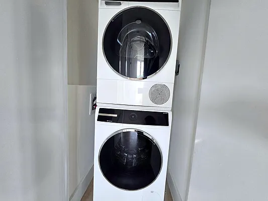 Laundry, photo 1