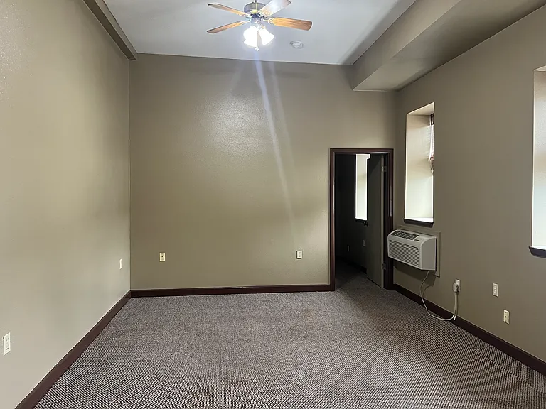 101 N Topeka Ave #203 — Photo 5