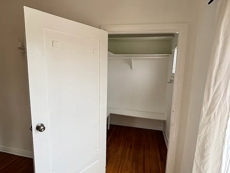 649 N Harper Ave #649 — Photo 7