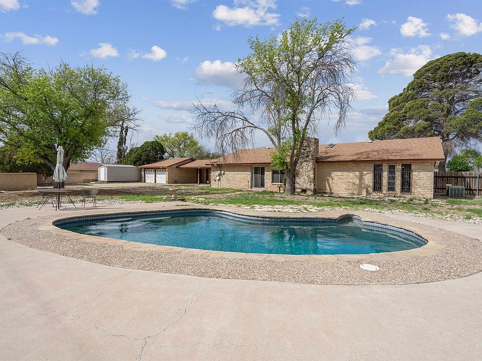 1st image of 323 Meandering Way