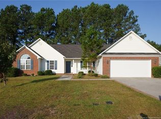 912 Bramblegate Rd, Hope Mills, NC 28348