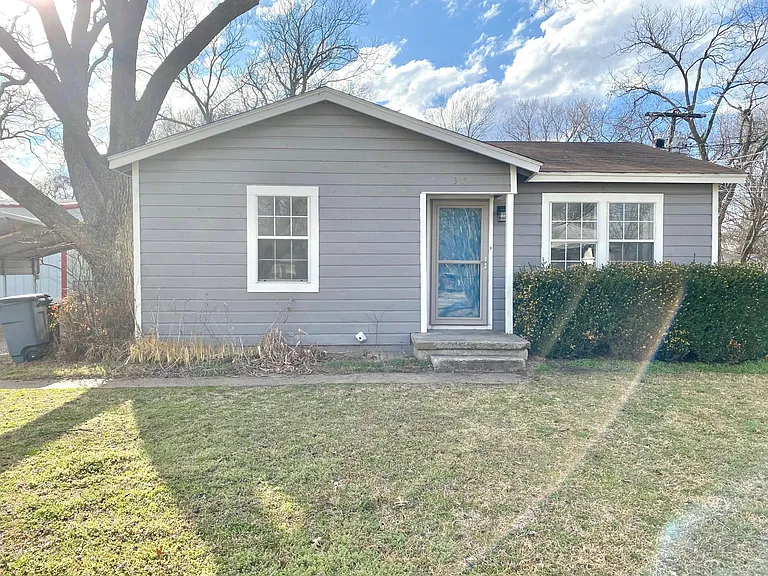 308 S Main St — Photo 1