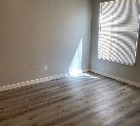 4th image of 3820 45th St APT 1